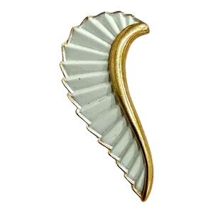 Vintage Trifari Gold Wing Brooch Feather Pin